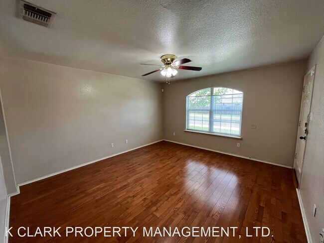 Building Photo - 4 br, 2 bath House - 8107 HEIGHTS VALLEY