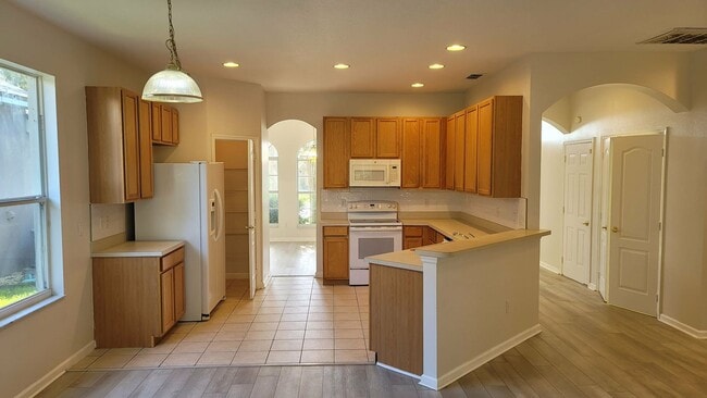 Building Photo - 15317 Markham Dr