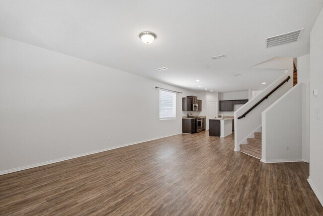 Building Photo - 6910 Kate Reed Dr