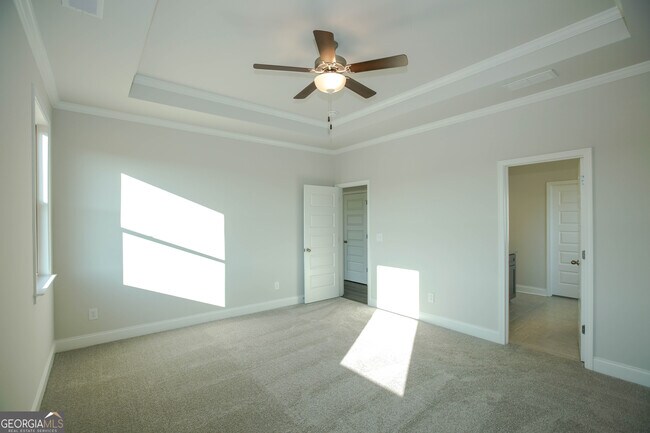 Building Photo - 452 Hellen Vly Dr