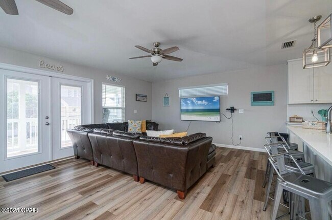 Building Photo - 6320 Beach Dr