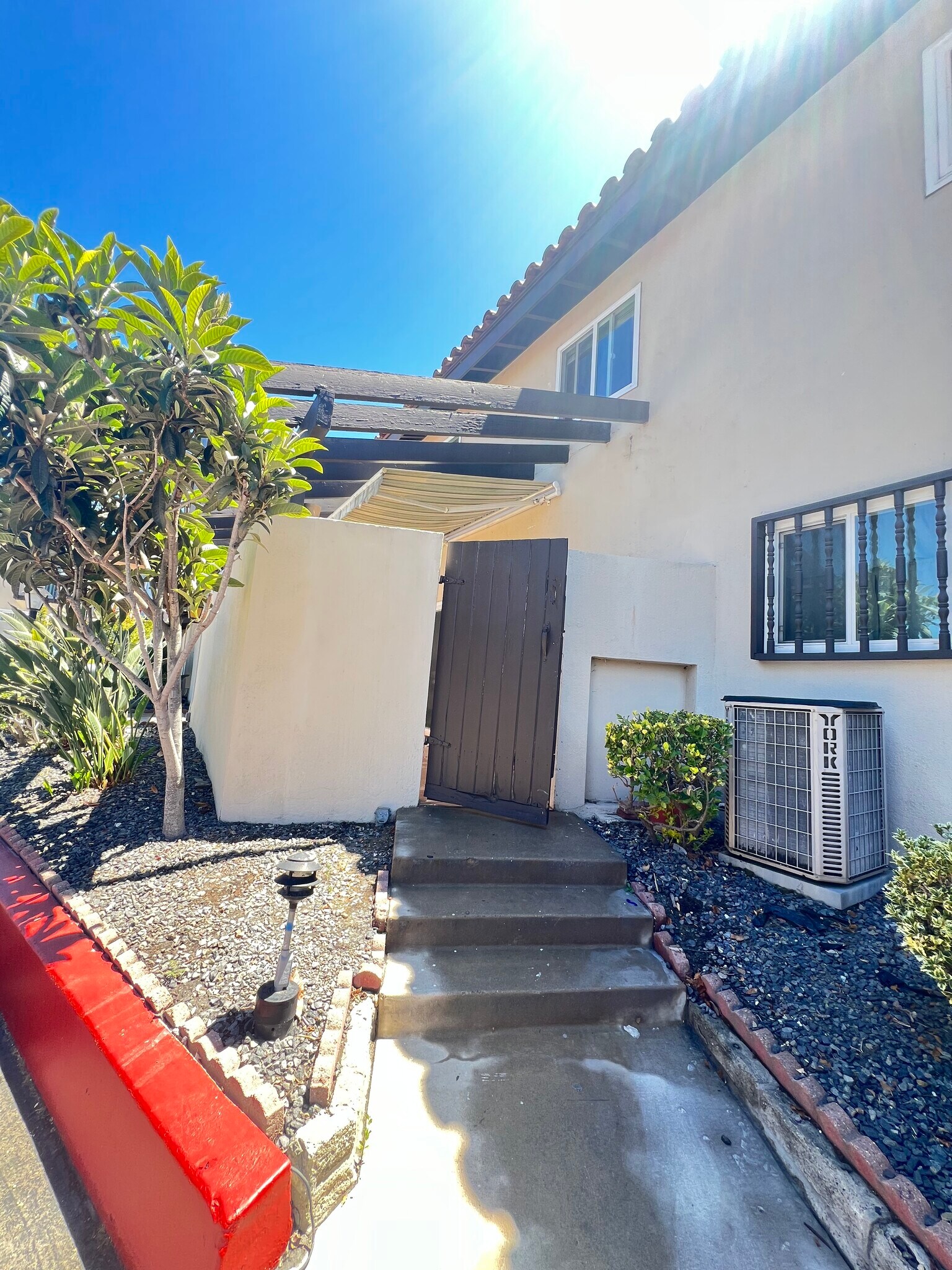 Building Photo - 12206 Rancho Bernardo Rd