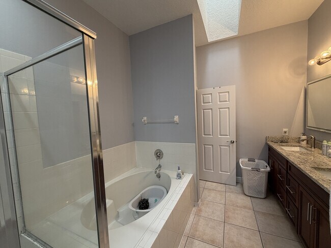 Building Photo - 3435 Kayla Cir