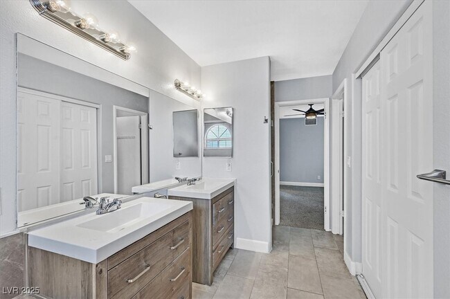 Building Photo - 262 Westwind Rd