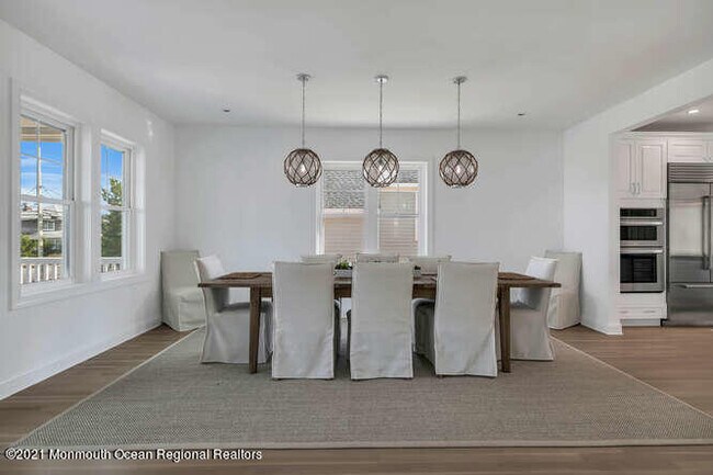 Building Photo - 916 Ocean Ave