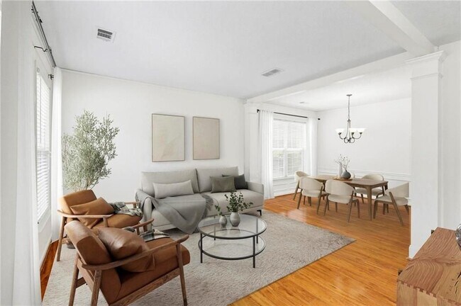 Building Photo - 490 Chippenham Ct