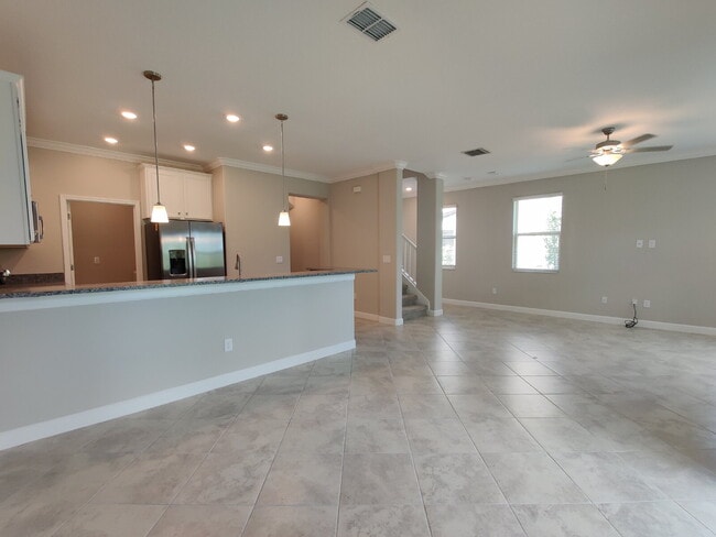 Building Photo - 23264 Willow Glen Way