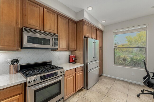 Building Photo - 10260 E White Feather Ln