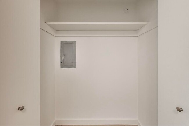 Building Photo - 2137 Lombard St