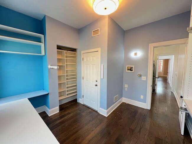 Building Photo - 122 Mercer St