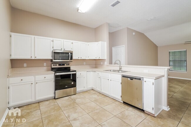 Building Photo - 398 Willow Green Dr