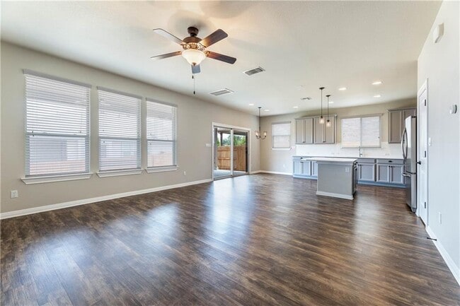 Building Photo - 5413 Traviston Dr