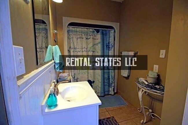 Building Photo - 1 bedroom in Grafton IL 62037
