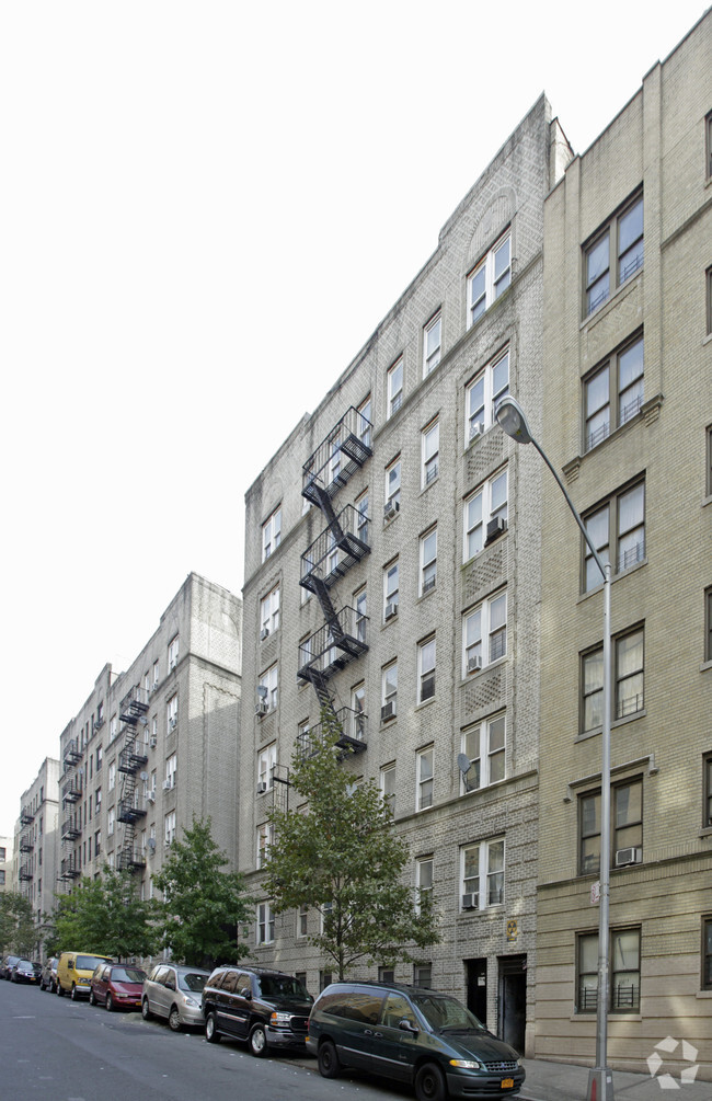 Building Photo - Sherman Court