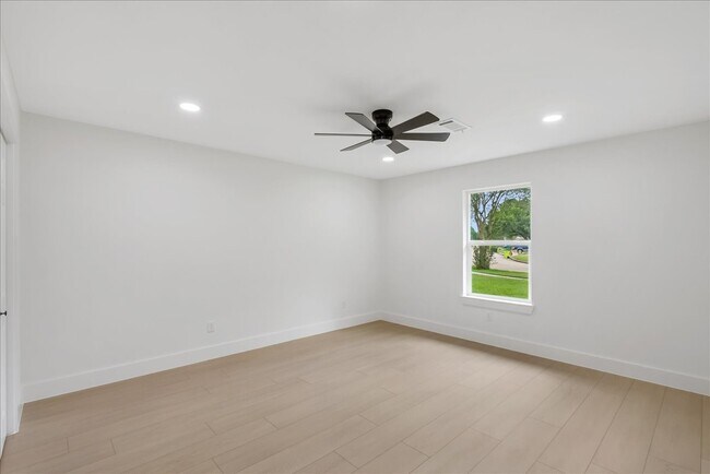 Building Photo - 3234 Cherry Springs Dr