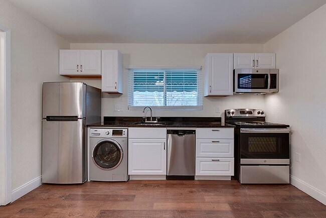 Interior Photo - Park Avenue 215