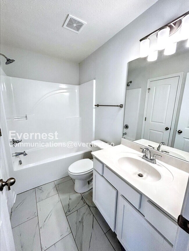 Building Photo - 347 Raines Ct