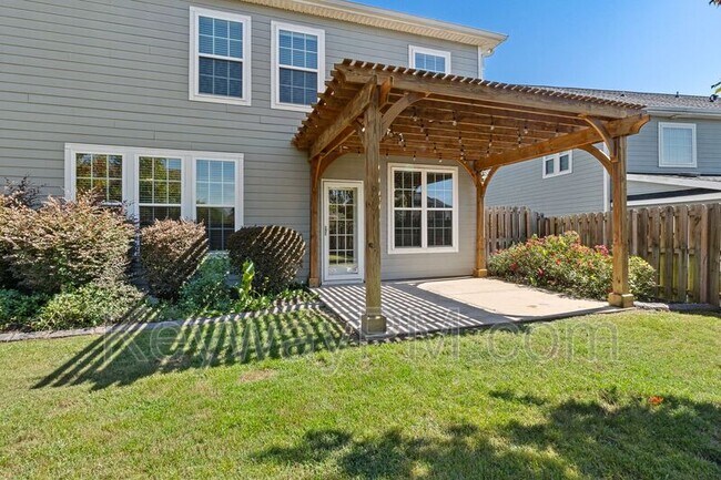 Building Photo - 582 Bunchgrass St