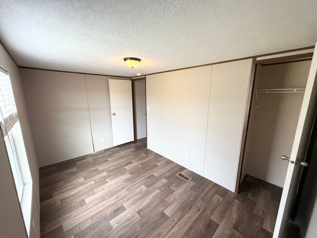 Building Photo - 3104 N Cardinal Rd