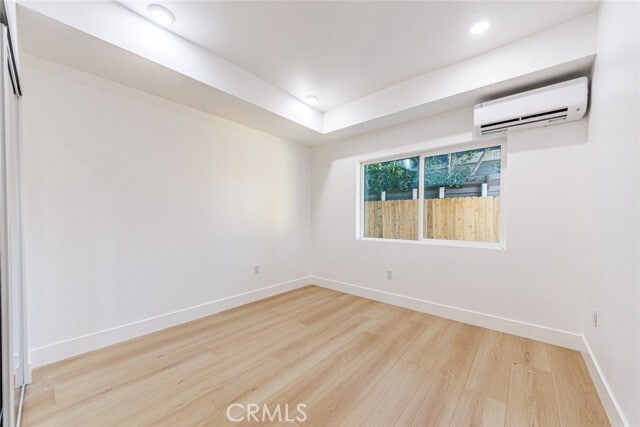 Building Photo - 1557 S Ogden Dr