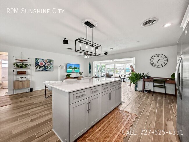 Building Photo - 280 79th Ave N