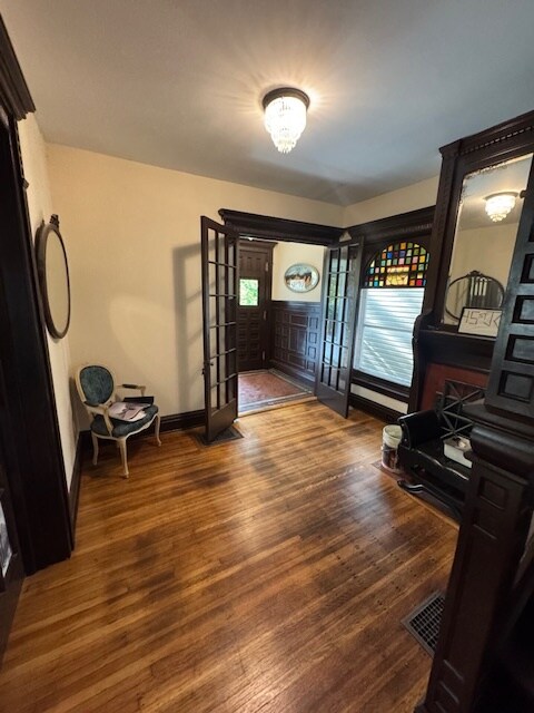 Front Hall - 45 Saint Johns Pl