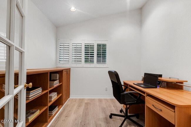 Building Photo - 233 Valero Cir