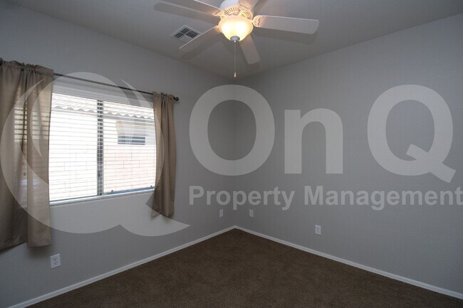 Building Photo - 2749 E Rakestraw Ln