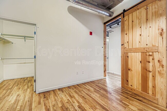 Building Photo - 3201 Shoshone St