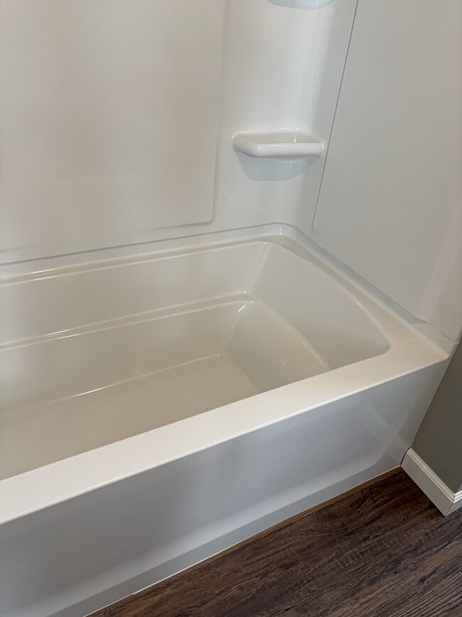 Building Photo - 520 E Washington St