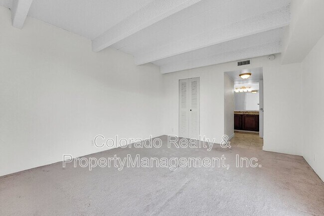 Building Photo - 777 N Washington St