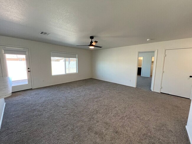 Building Photo - BRAND NEW 3 BEDROOM HOME!