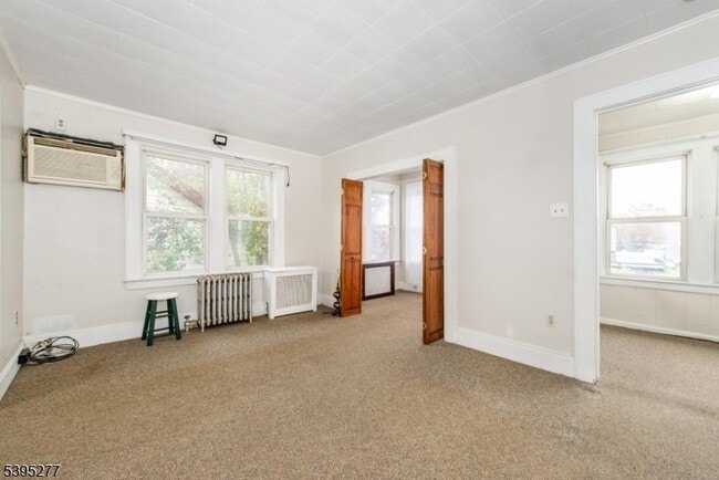 Building Photo - 16 Willet St