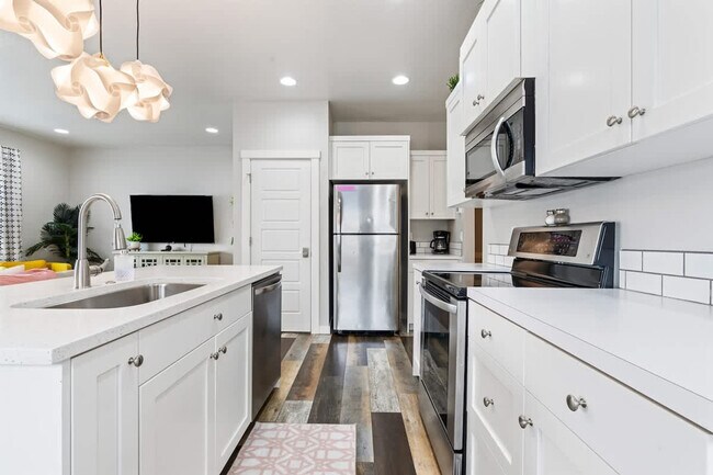 Building Photo - 2110 Ison Ct