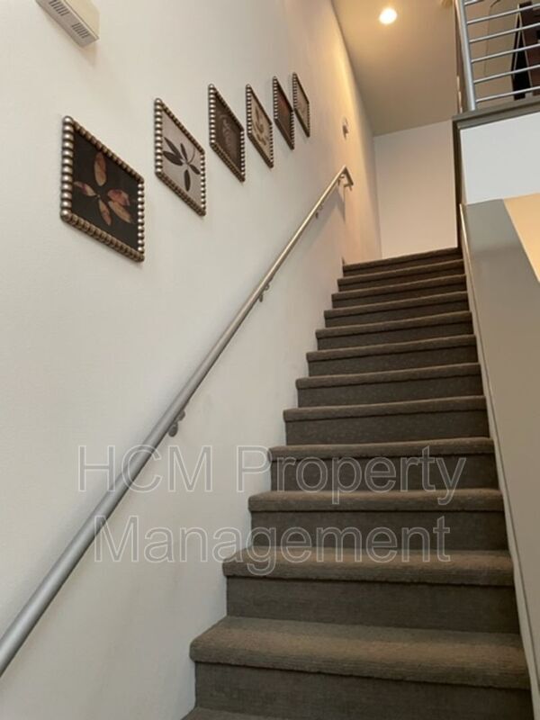 Building Photo - 595 Rockefeller