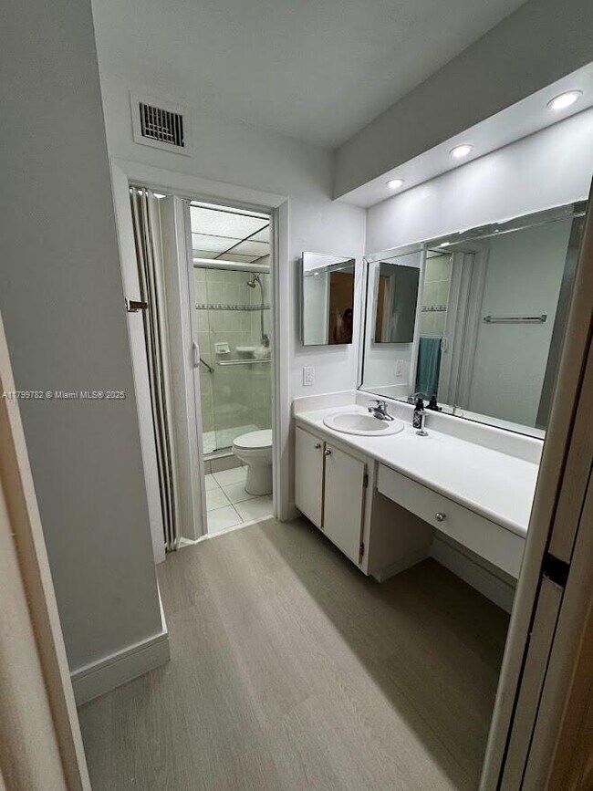 Building Photo - 9514 N Belfort Cir