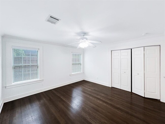 Building Photo - 2415 Durwood St