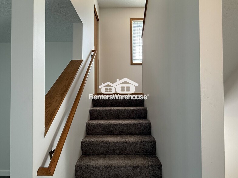 Building Photo - 15573 Flight Way