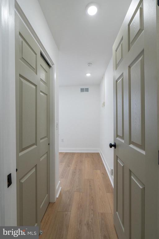 Building Photo - 1824 N Bouvier St