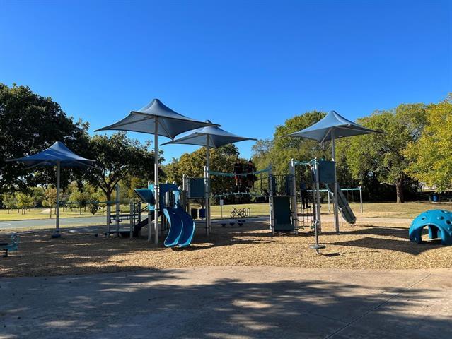 Building Photo - 8201 Canoe Ridge Ln