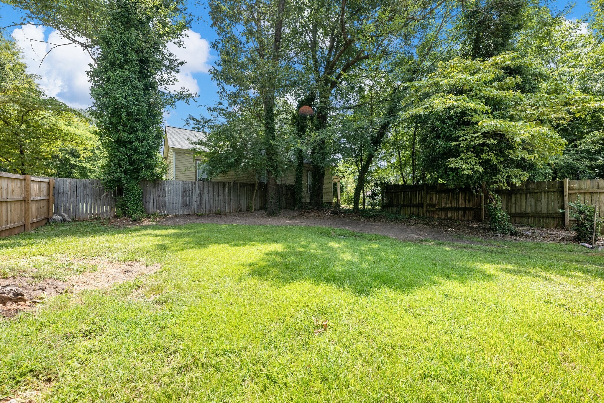 Building Photo - 1260 Hartford Ave SW