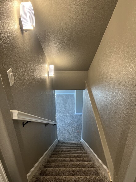 Staircase to basement - 7153 Arrowroot Ave