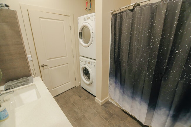 Building Photo - 9716 Holman Rd NW