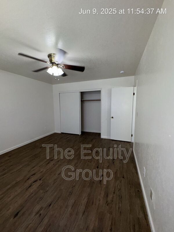 Building Photo - 4623 W Cypress Ave