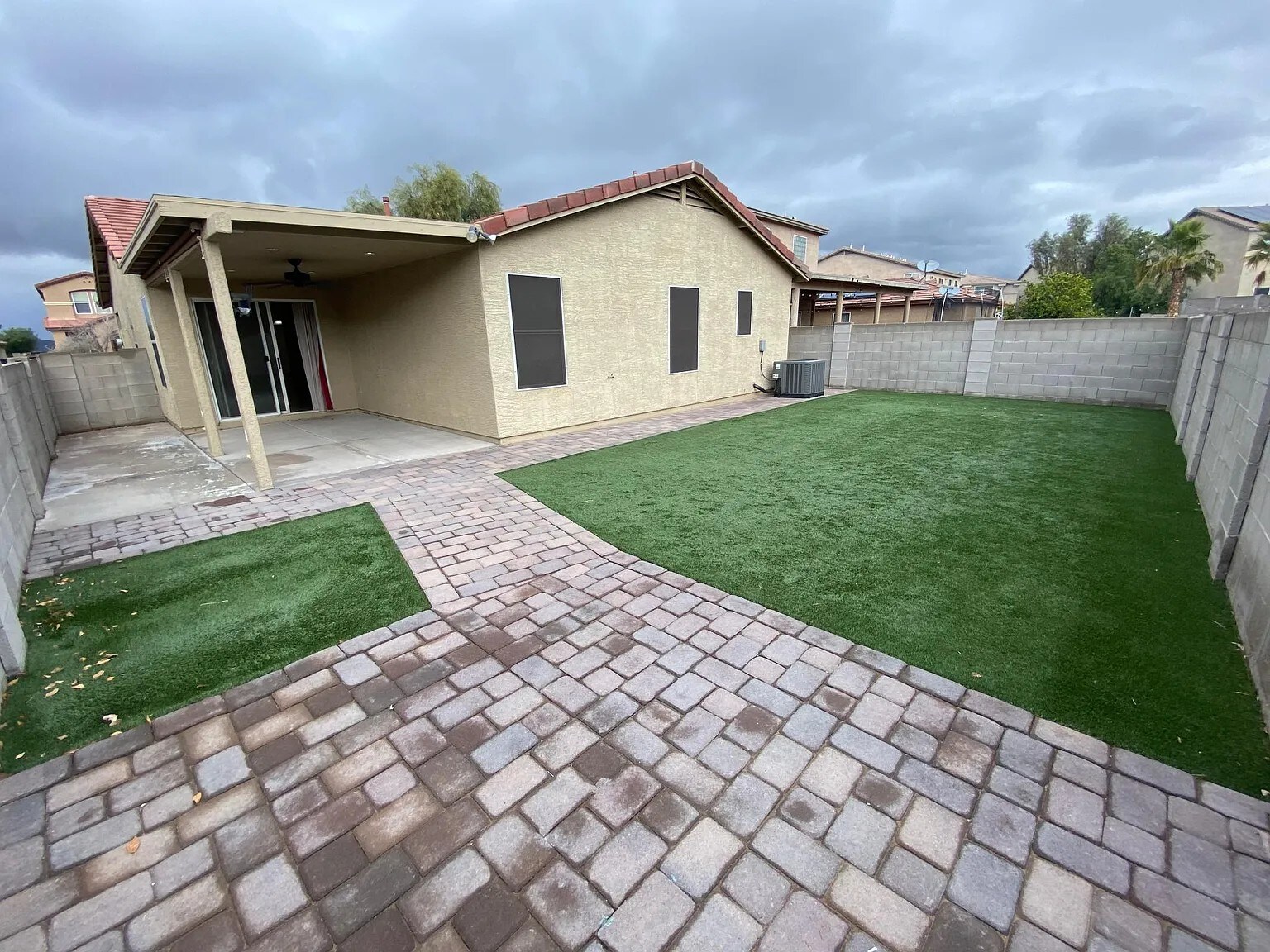 Building Photo - 9324 N Red Diamond Ave