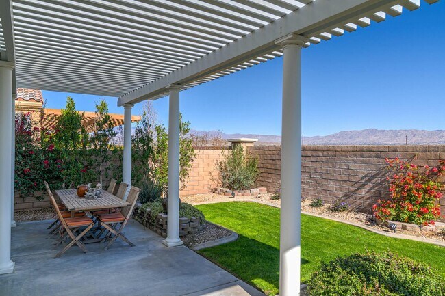 Building Photo - 2090 Savanna Way