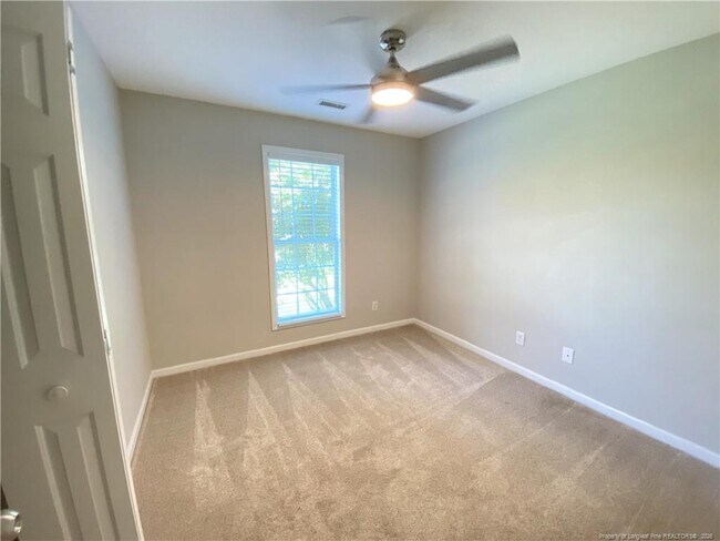 Building Photo - 92 Hunters Ridge