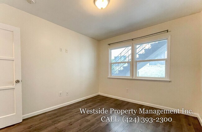 Building Photo - 334 Witmer St