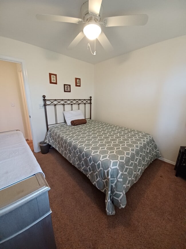 Building Photo - 50 Halili Ln
