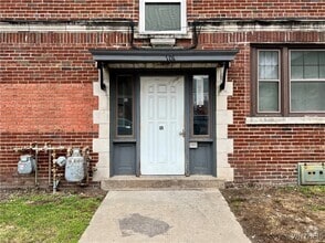 Building Photo - 1225 Hertel Ave